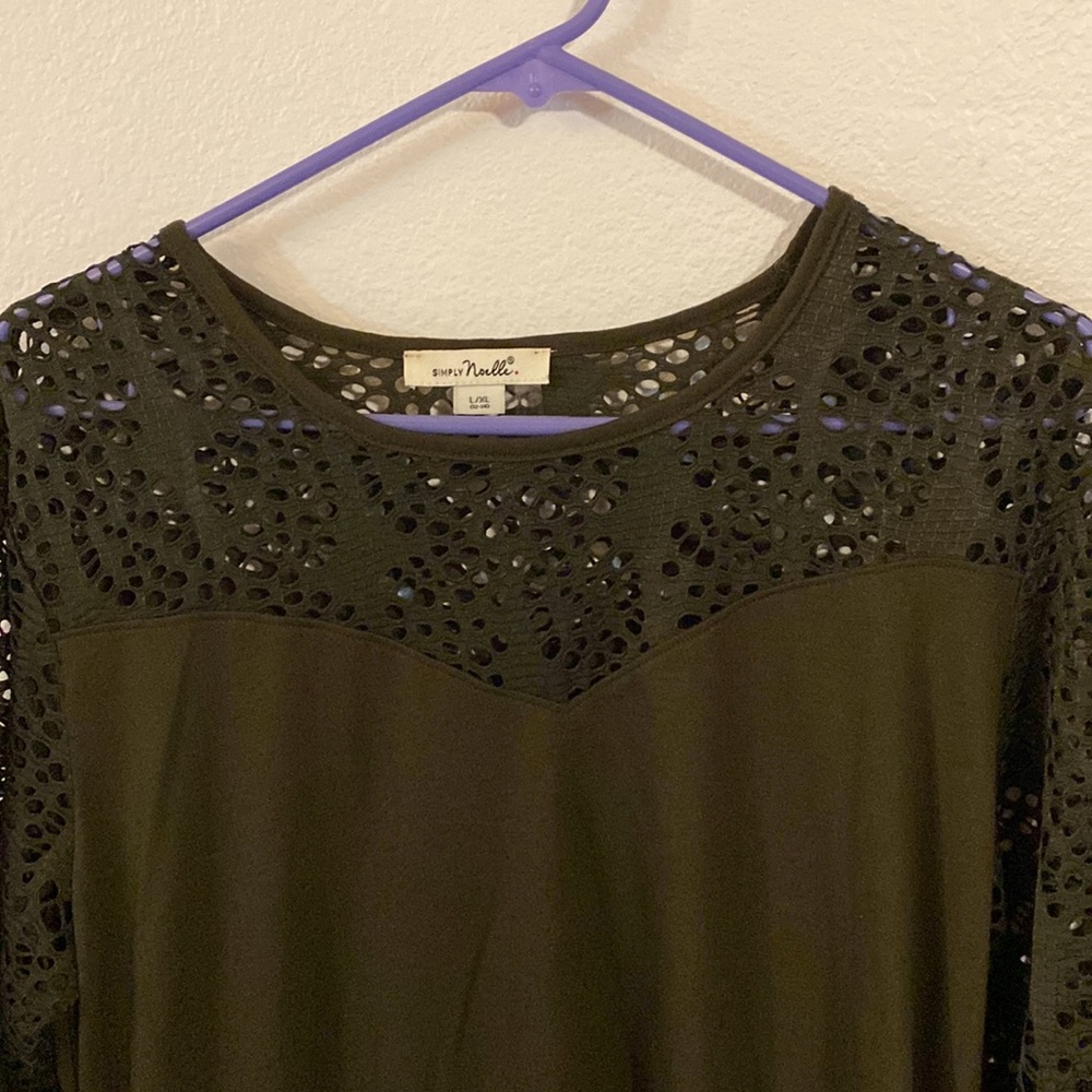 Blouse - Picture 2 of 4